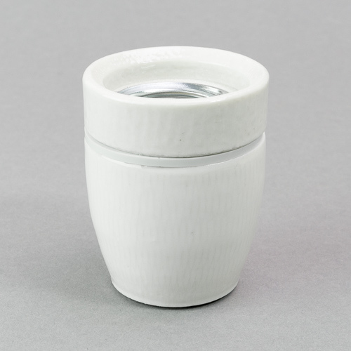 Porzellan-Keramik-Fassung, Schwarz, E14 Nippelgew. M10x1 +Zugentlaster